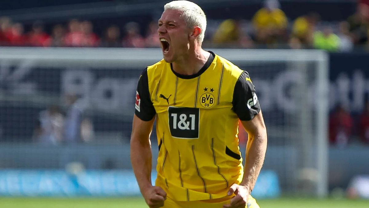 Ryerson Borussia Dortmund salida Premier League Barcelona