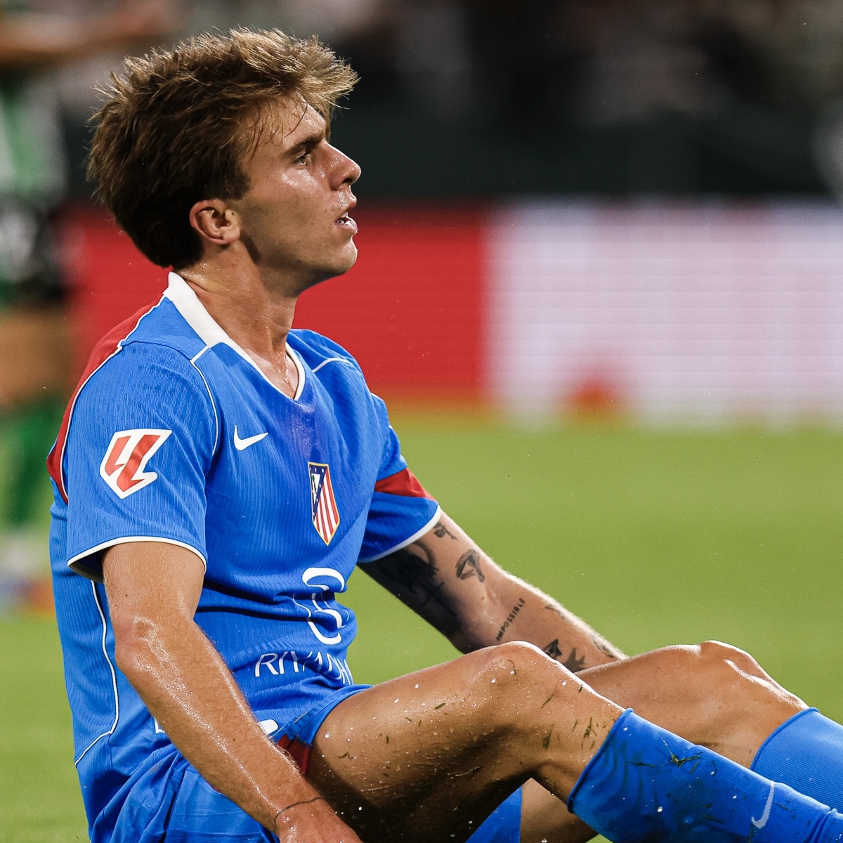 Barrios, cuatro semanas K.O. en el momento menos oportuno