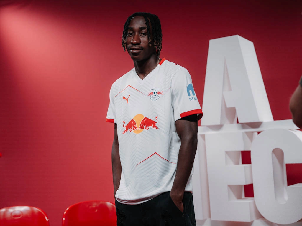 Diomande se pronuncia ante los rumores que le vinculan al Liverpool