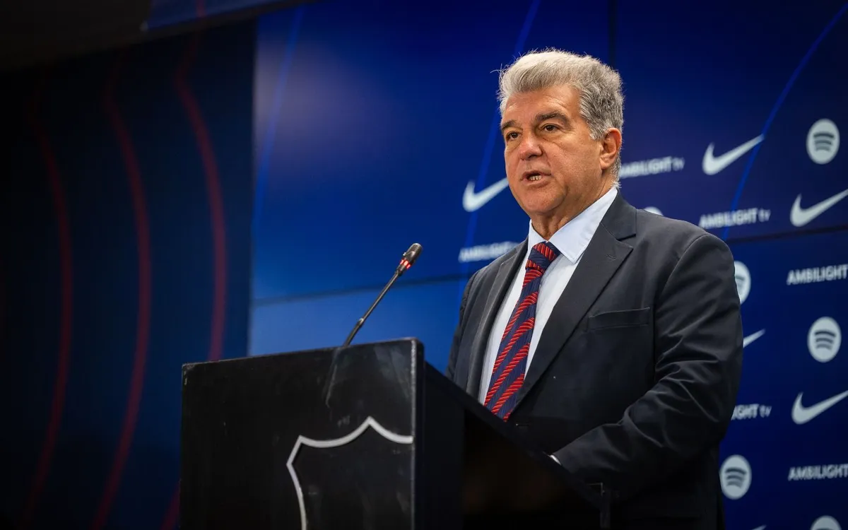 Laporta dimite y le sustituye Rafa Yuste a un mes de las elecciones