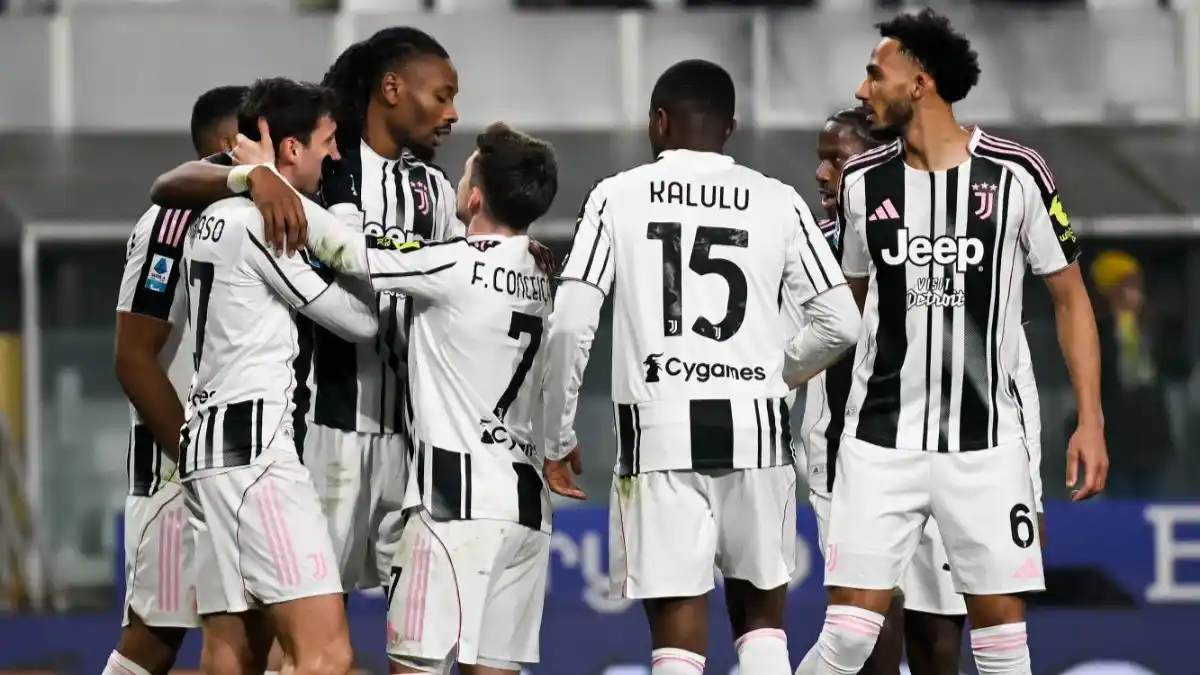 La plantilla de la Juventus de Turín, celebrando un gol