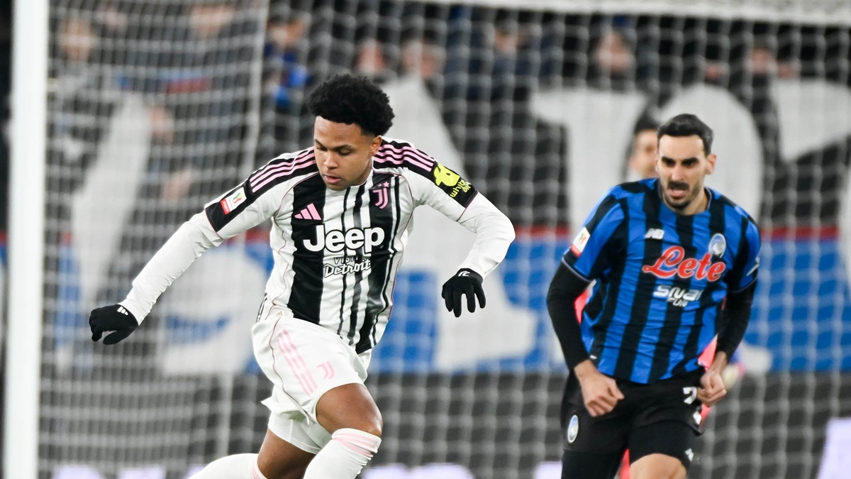 La Juventus persigue dos renovaciones clave tras asegurar a Yildiz: Kostić y McKennie