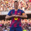 Lewandoswki con su futuro por resolver