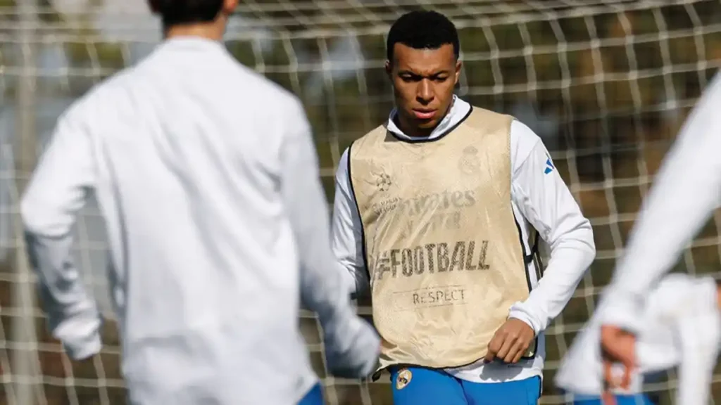 Mbappé, casi imposible que juegue ante el Benfica