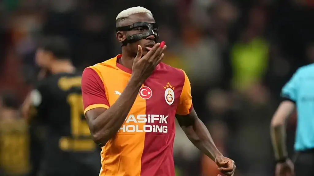 Victor Osimhen celebrando un gol con el Galatasaray