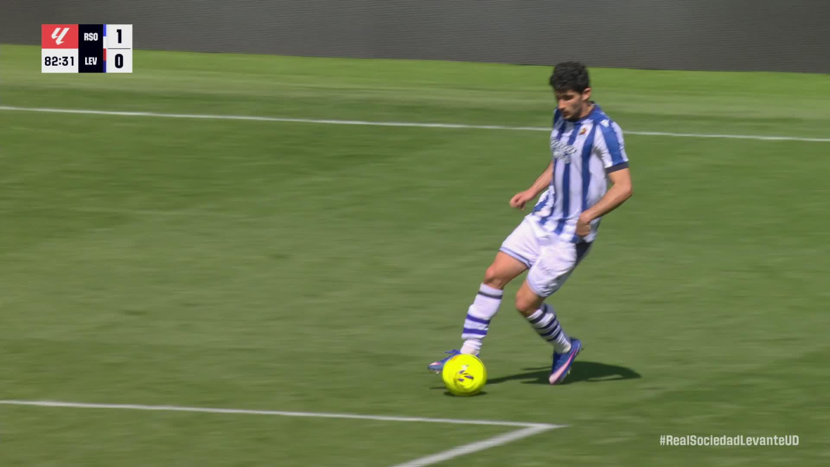 La Real Sociedad abre la puerta a marcharse de Brais Méndez tras cuatro años