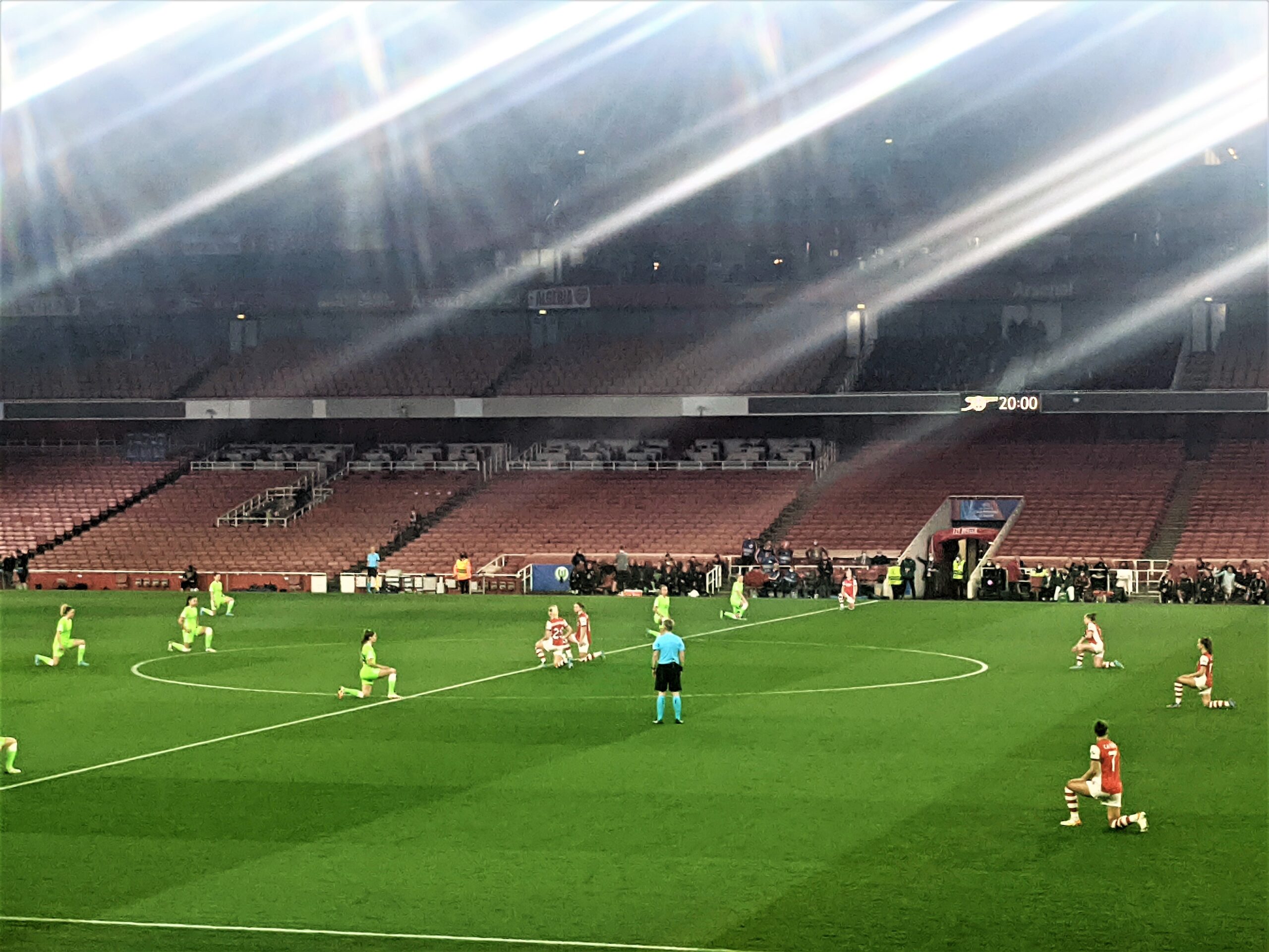 Arsenal inicia un revés al Barça llevándose a una de sus grandes figuras