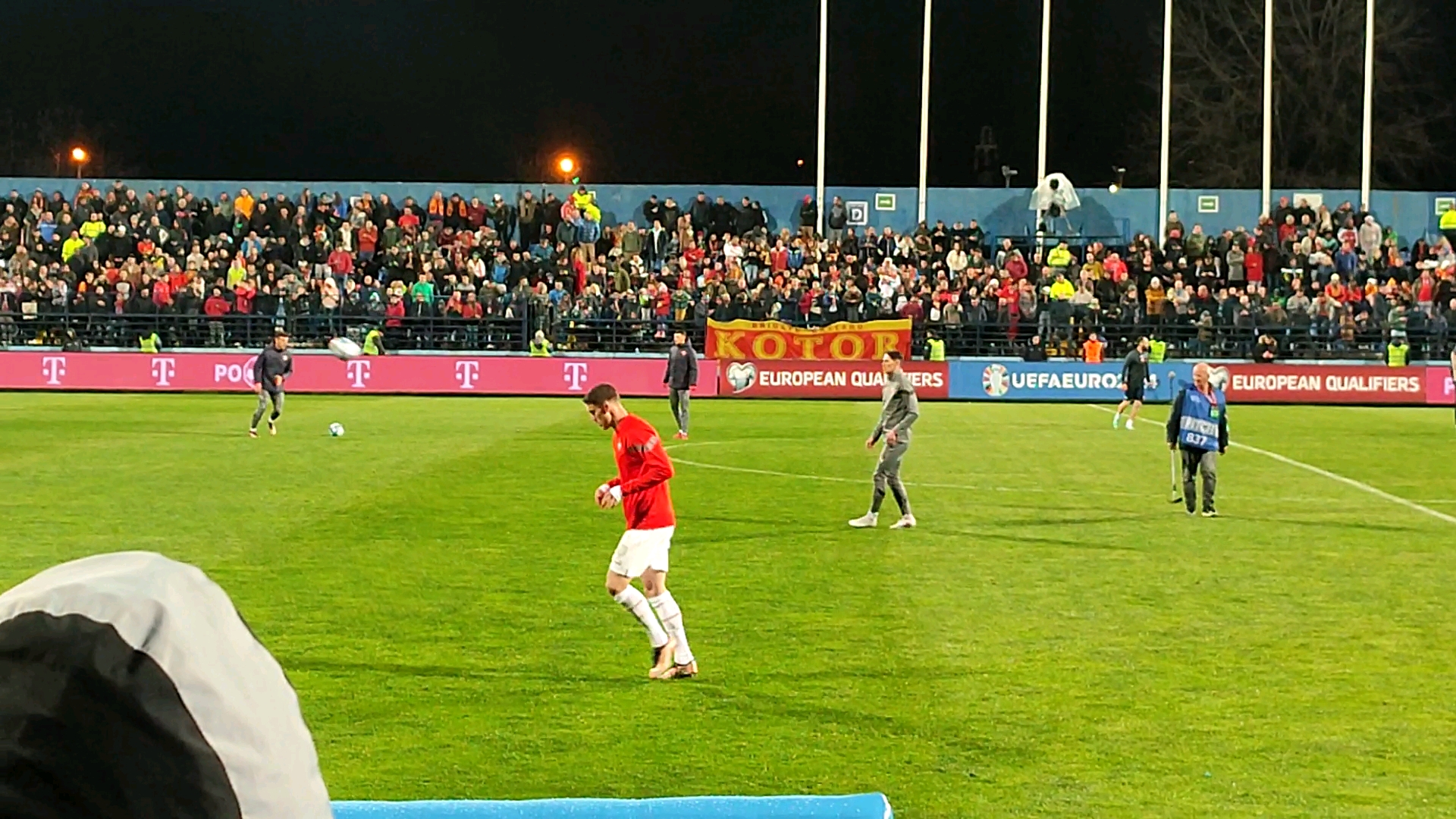 Dusan Vlahovic, con Serbia ante Montenegro, 2023