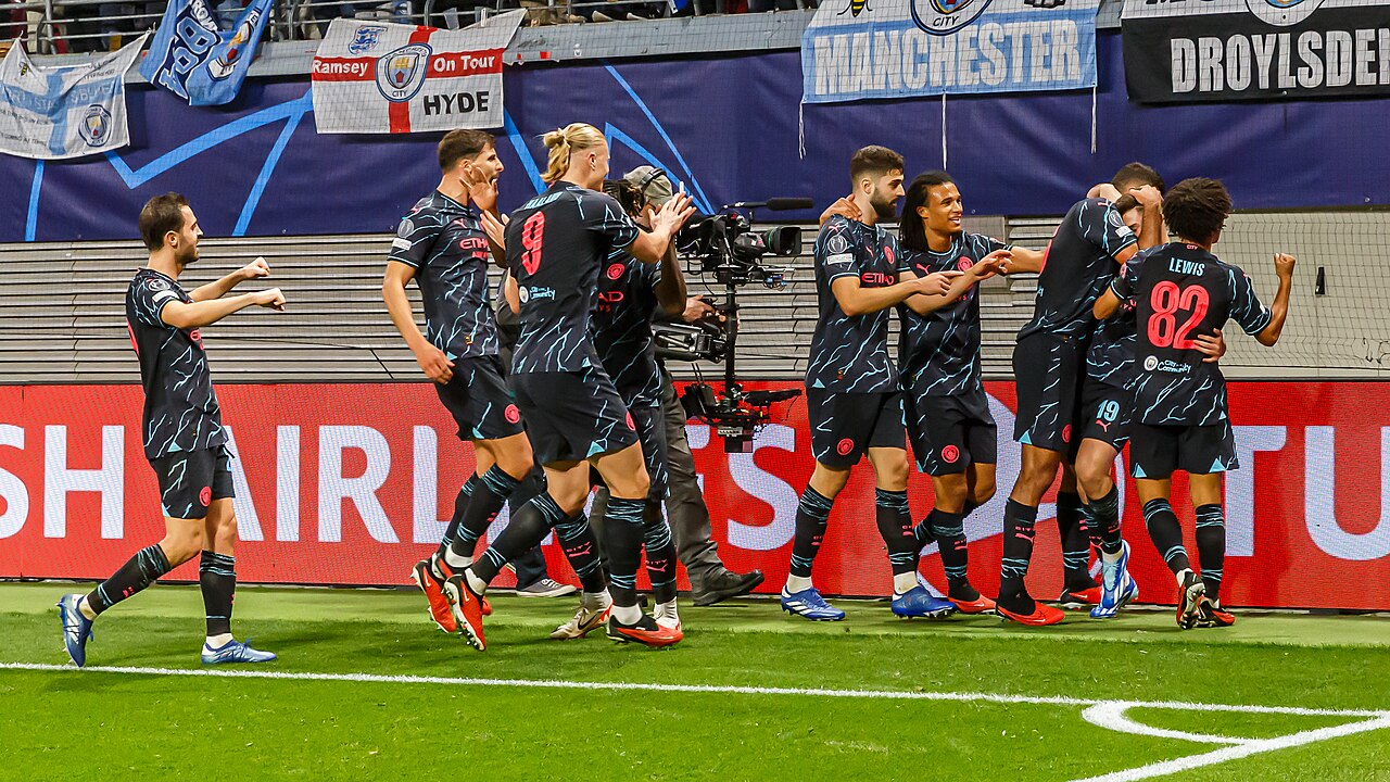 Julián Álvarez durante un partido con Manchester City en 2023