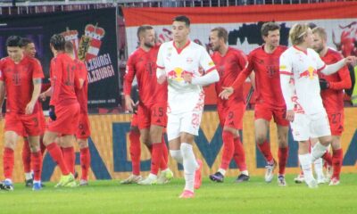 Michael Olise con el Bayern de Múnich durante un partido, 2025