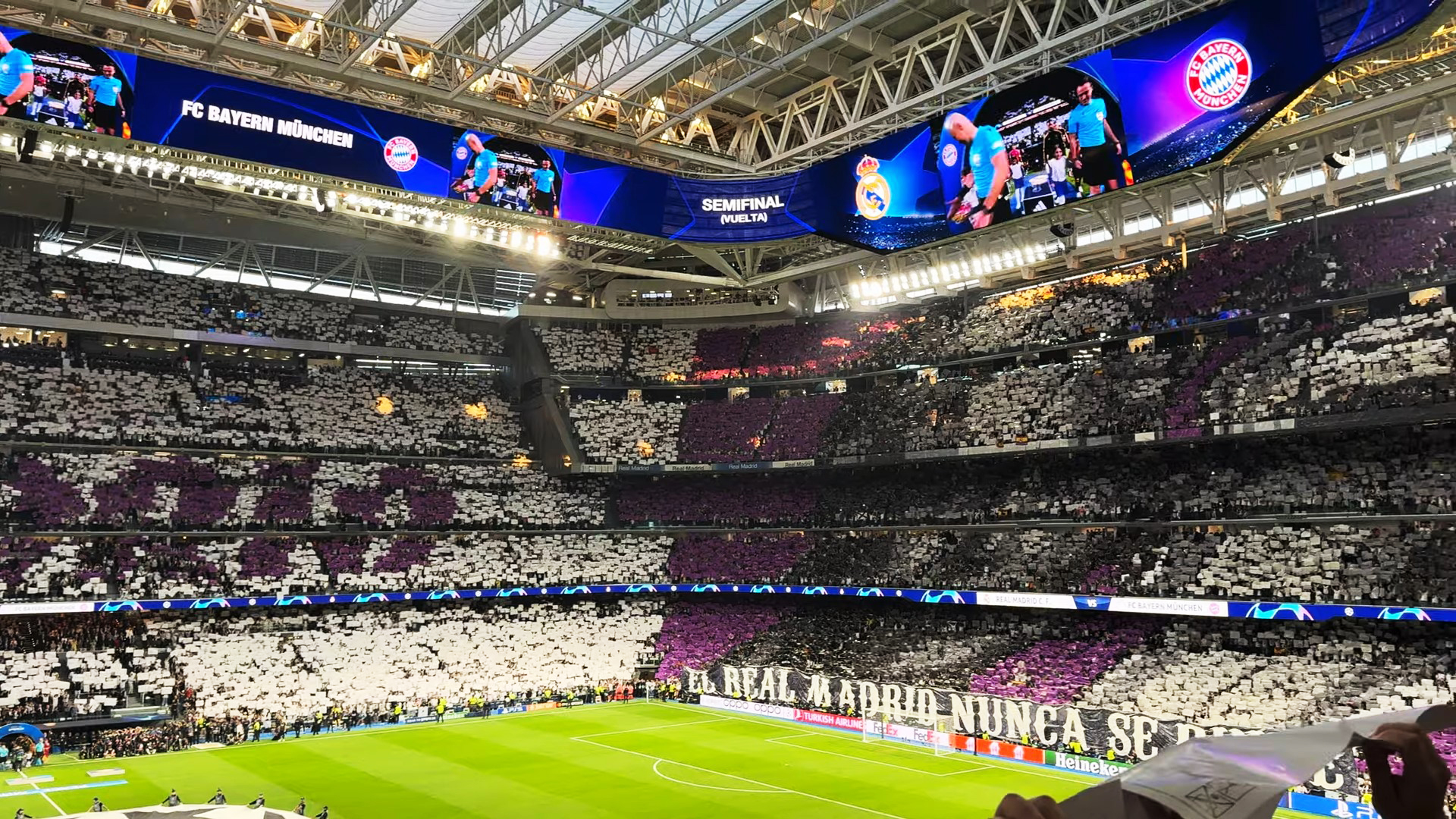 Real Madrid, estadio Santiago Bernabéu antes de un partido, 2024