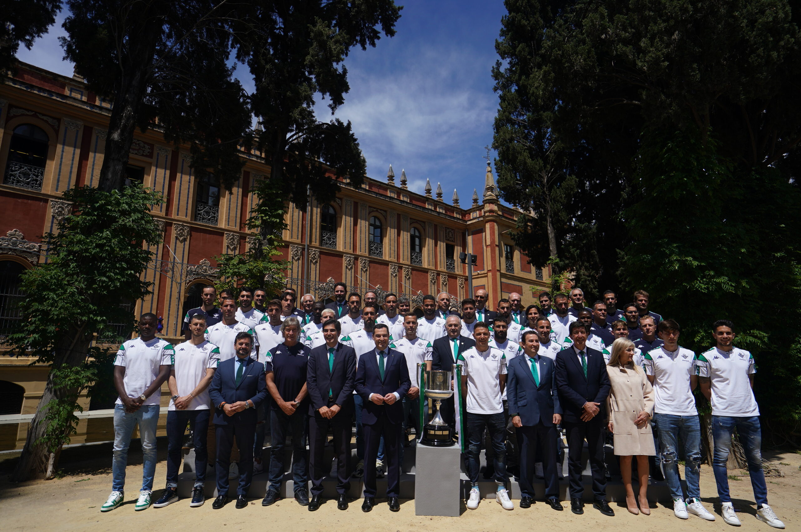 Sergio Canales durante la recepción institucional del Real Betis tras la Copa del Rey en 2022