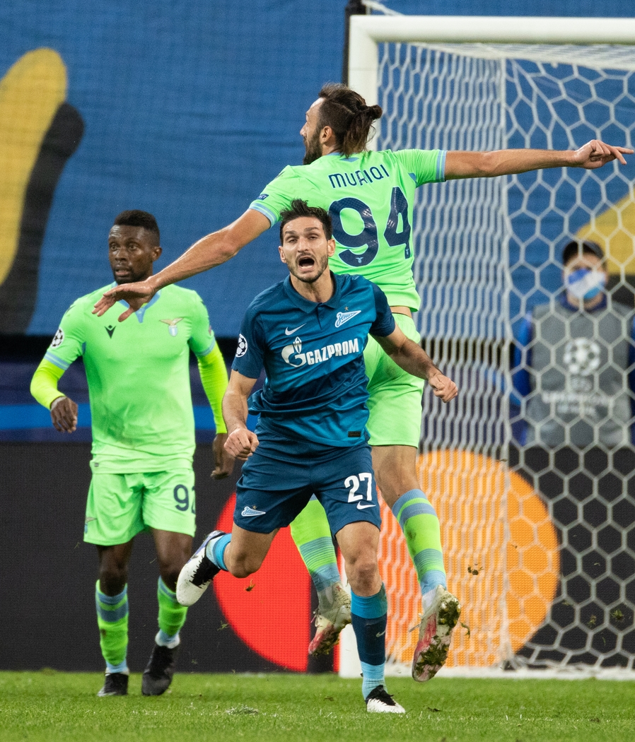 Vedat Muriqi, acción de partido con la Lazio, 2020